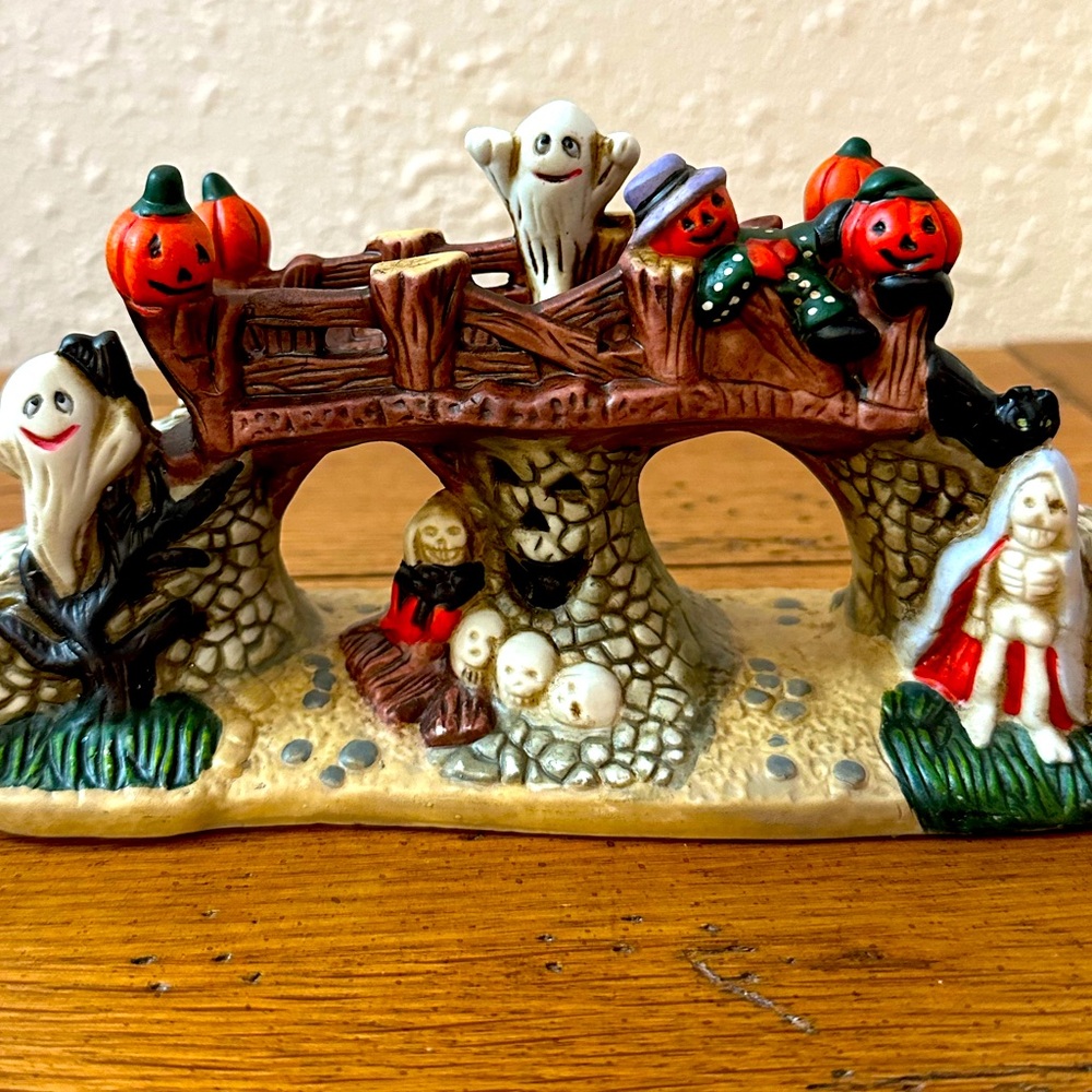Vintage Spooky Hollow Haunted Bridge NWT 2002 - Picture 2 of 11